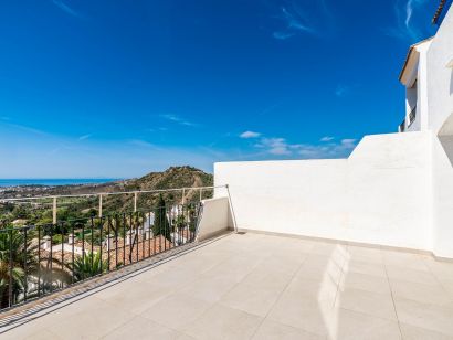 Apartment for sale in Los Arqueros, Benahavis