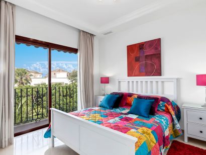 Penthouse for sale in Elviria, Marbella East
