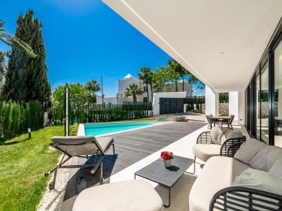 Villa a la venta en Cabopino, Marbella Este