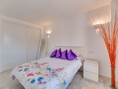 Apartment for sale in Cabopino, Marbella East