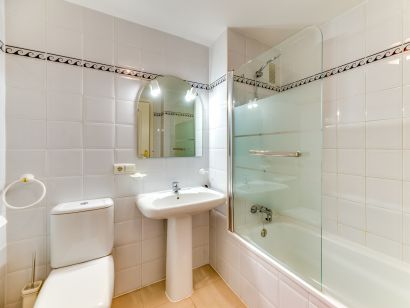 Apartment for sale in Cabopino, Marbella East