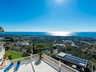 Villa for sale in Los Altos de los Monteros, Marbella East