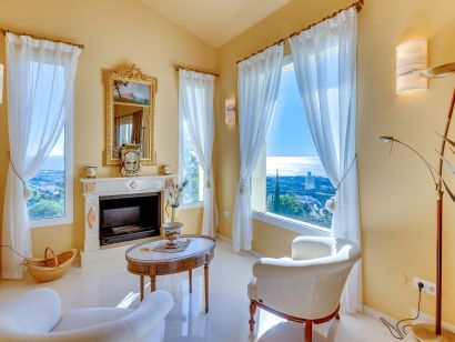 Villa for sale in Los Altos de los Monteros, Marbella East