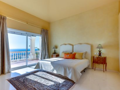 Villa for sale in Los Altos de los Monteros, Marbella East