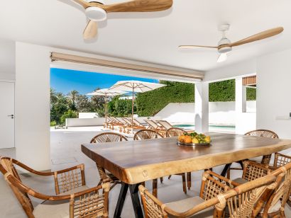 Villa for sale in El Rosario, Marbella East