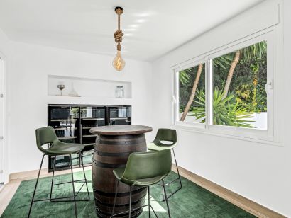Villa for sale in El Rosario, Marbella East
