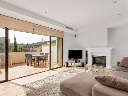 Penthouse for sale in Rio Real, Marbella East