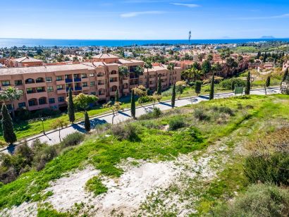 Plot for sale in Los Flamingos Golf, Benahavis