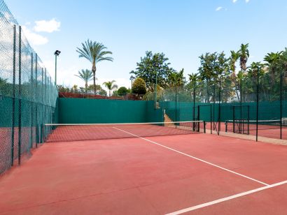 Wohnung zu verkaufen in Nueva Andalucia, Marbella