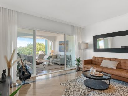 Apartamento a la venta en Elviria, Marbella Este
