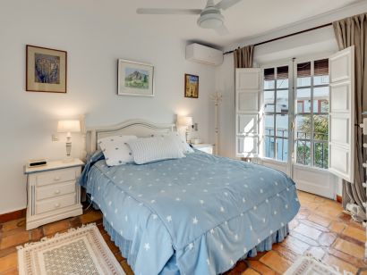 Town House for sale in Marbella Golden Mile
