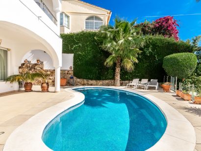 Villa for sale in Nueva Andalucia, Marbella