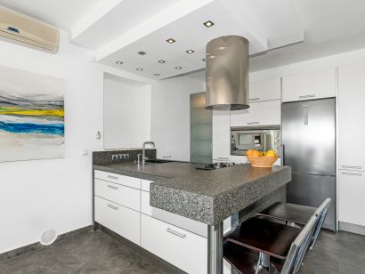 Villa for sale in Nueva Andalucia, Marbella