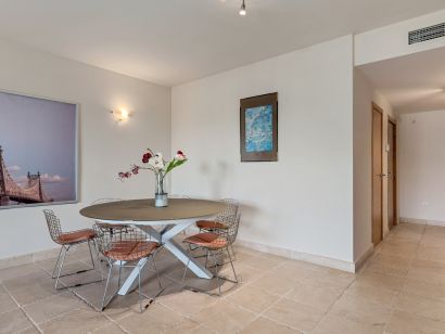 Apartment for sale in Los Flamingos Golf, Benahavis