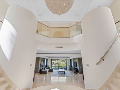 Villa zu verkaufen in La Alqueria, Benahavis