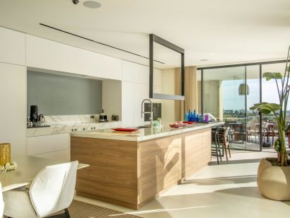 Villa for sale in La Alqueria, Benahavis