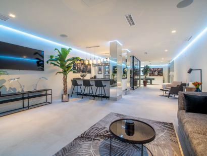 Villa for sale in La Alqueria, Benahavis