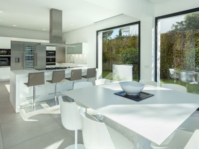 Villa for sale in Nueva Andalucia, Marbella