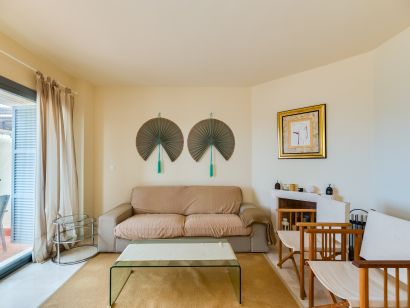 Town House for rent in Cabopino, Marbella East