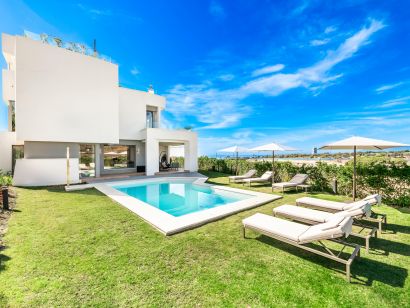 Villa para alquiler en Los Monteros, Marbella Este