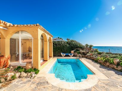 Villa for sale in Marbesa, Marbella East