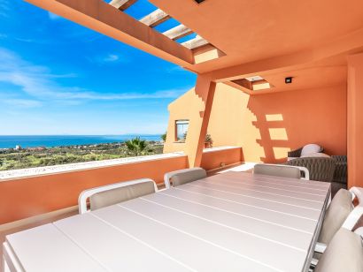 Zweistöckiges Penthouse zu verkaufen in El Rosario, Marbella Ost