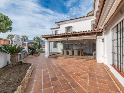 Villa para alquiler en El Rosario, Marbella Este