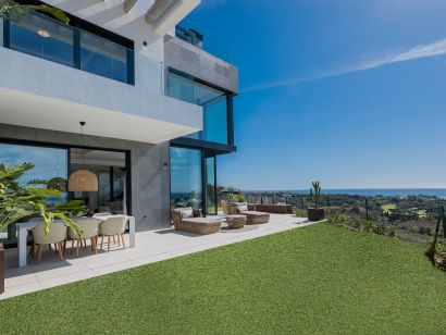 Semi Detached House for sale in Rio Real, Marbella East
