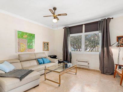 Villa a la venta en El Rosario, Marbella Este