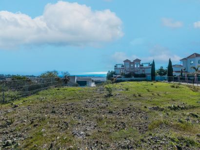 Grundstück zu verkaufen in Los Flamingos Golf, Benahavis