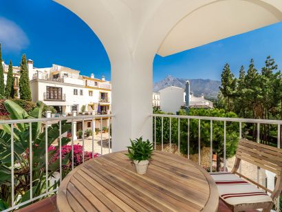 Penthouse for rent in Nagüeles, Marbella Golden Mile