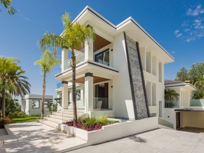 Villa a la venta en Los Flamingos Golf, Benahavis