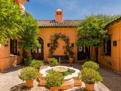 Villa for sale in Altos de Elviria, Marbella East
