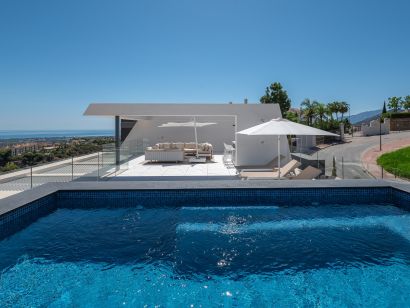 Penthouse for sale in La Quinta, Benahavis