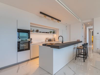 Penthouse for sale in La Quinta, Benahavis