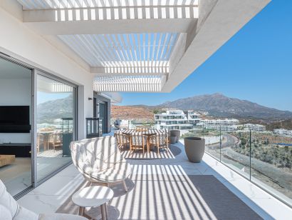 Penthouse for sale in La Quinta, Benahavis