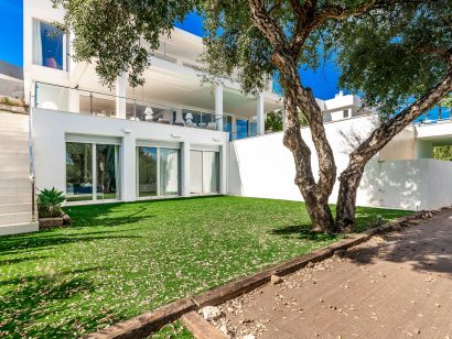 Villa for sale in Elviria, Marbella East