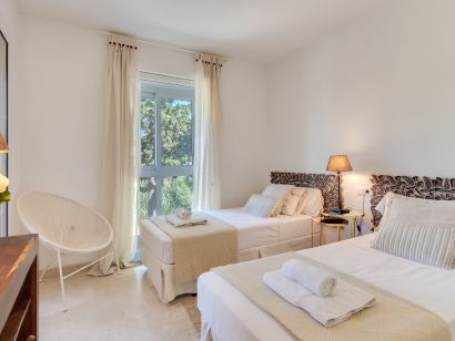 Town House for sale in Los Monteros, Marbella East