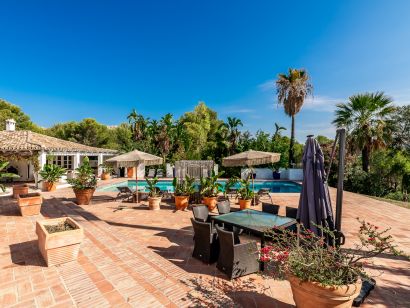 Villa a la venta en Los Flamingos Golf, Benahavis