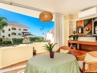 Apartment for sale in Bahia de Marbella, Marbella East
