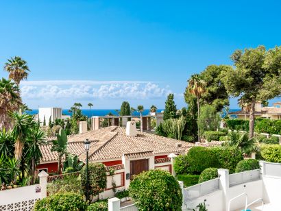 Villa for sale in Los Monteros, Marbella East