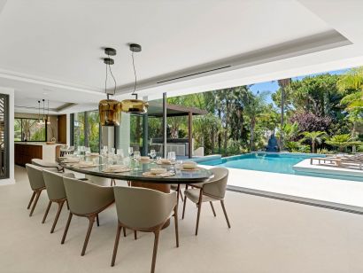 Villa for rent in Hacienda las Chapas, Marbella East