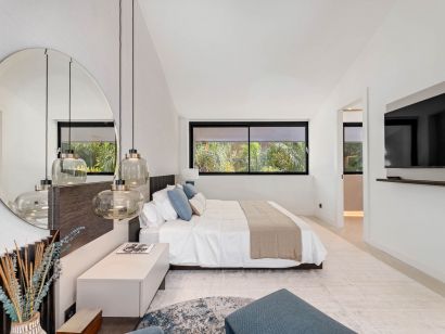 Villa for rent in Hacienda las Chapas, Marbella East