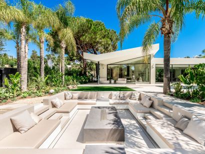 Villa for rent in Hacienda las Chapas, Marbella East