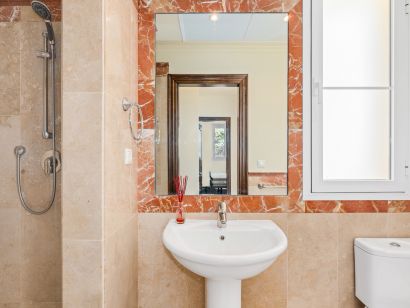 House for sale in Cerros del Lago, Istan