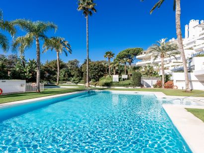 Apartment for sale in Rio Real, Marbella East