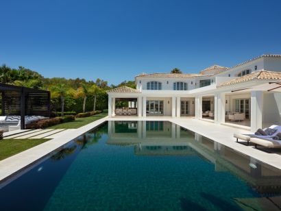 Villa a la venta en Los Naranjos Golf, Nueva Andalucia