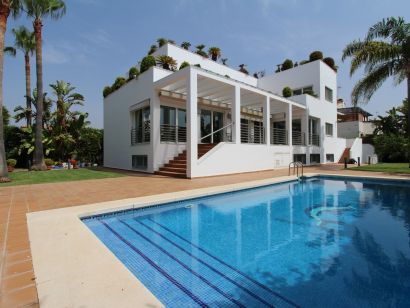 Villa a la venta en San Pedro Playa, San Pedro de Alcantara