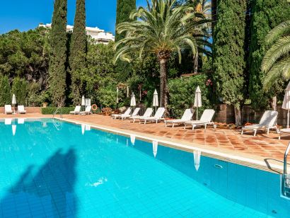Apartment for sale in Beach Side Golden Mile, Marbella Golden Mile