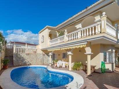 Villa for sale in Elviria, Marbella East